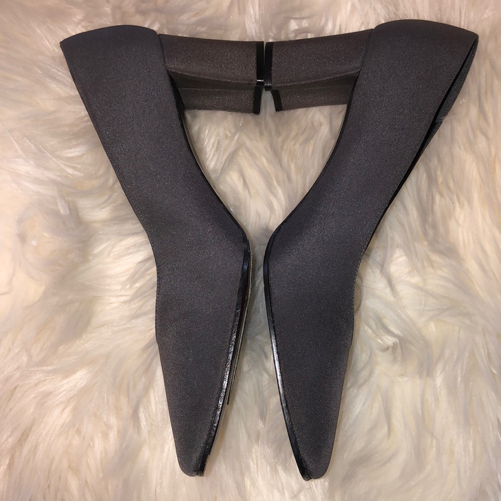 Stuart Weizman. Authentic. In Good Condition. - image 2